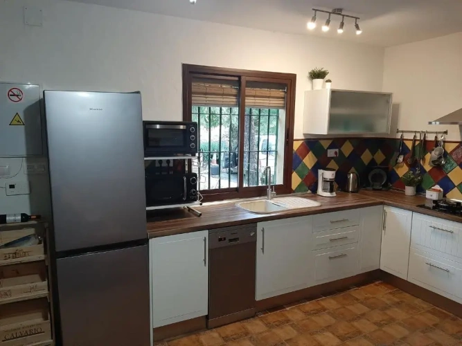5 Bedrooms Cottage