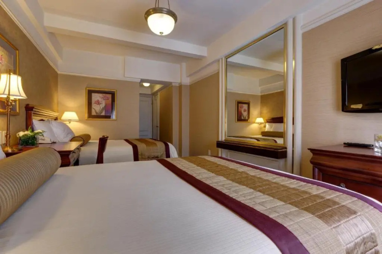 Wellington Hotel