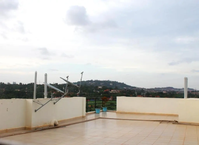 3 Bedrooms Apartment