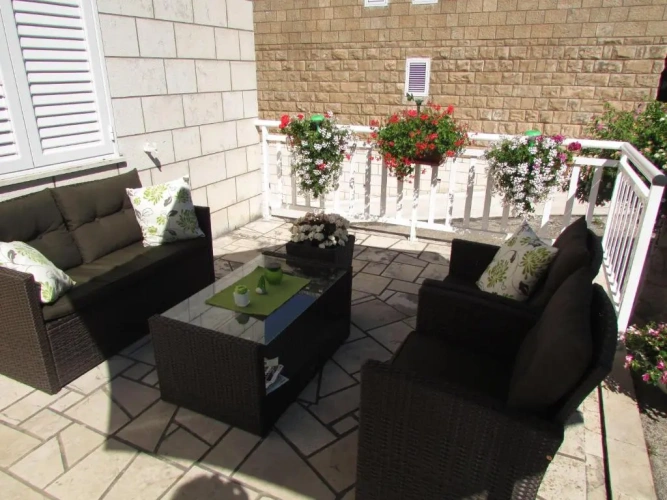 2 Bedrooms Apartment with balcony