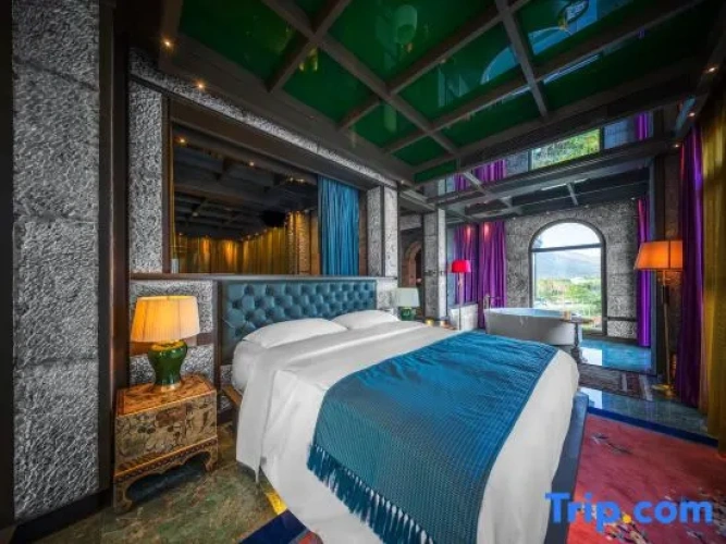 2 Bedrooms Suite