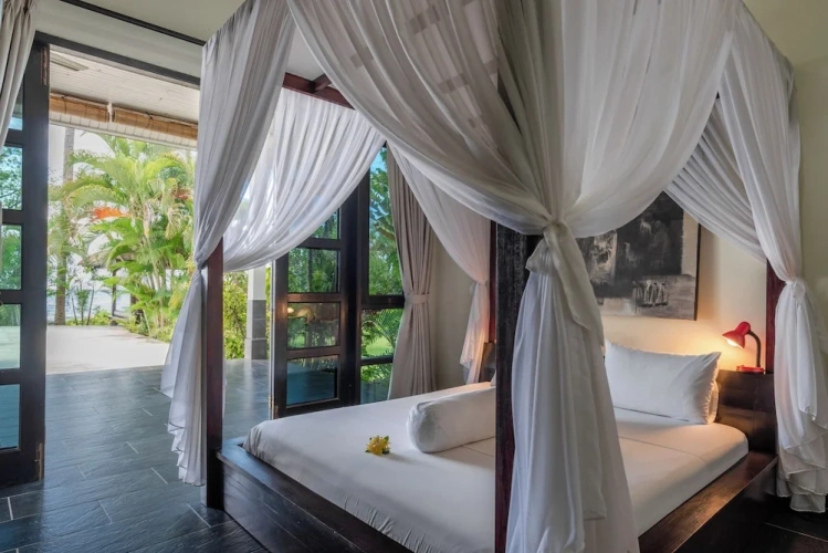 3 Bedrooms Deluxe Villa beachfront