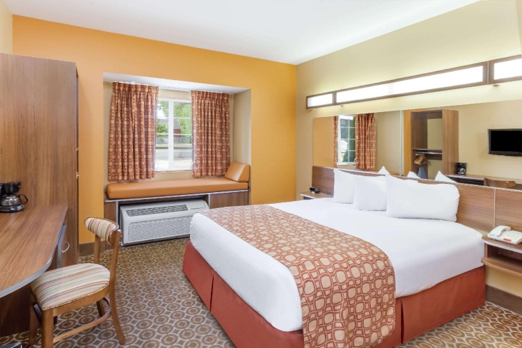 Deluxe Double Suite