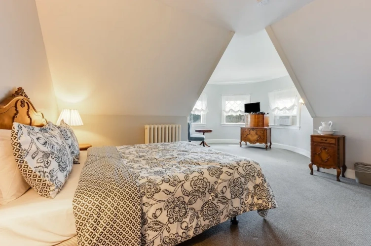 Deluxe Family Suite