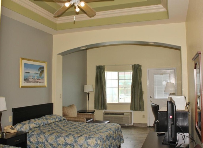 Standard Double room with pool view