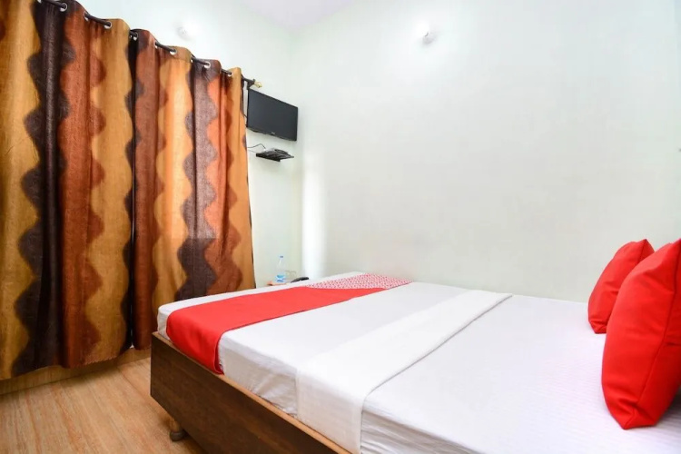 OYO 36696 Sodhi B&b