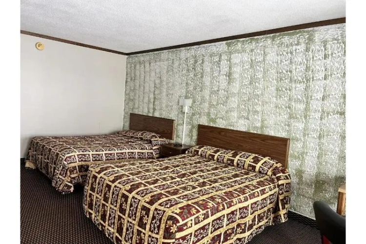 Classic Quadruple room