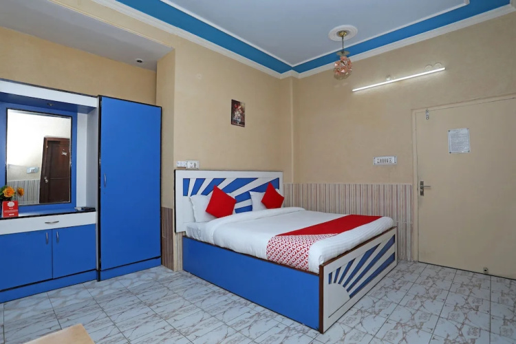 OYO 10444 Vasundhra INN