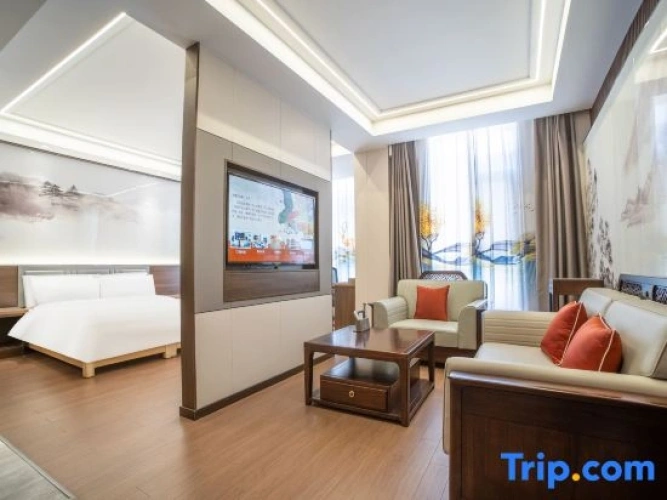Deluxe Double Suite