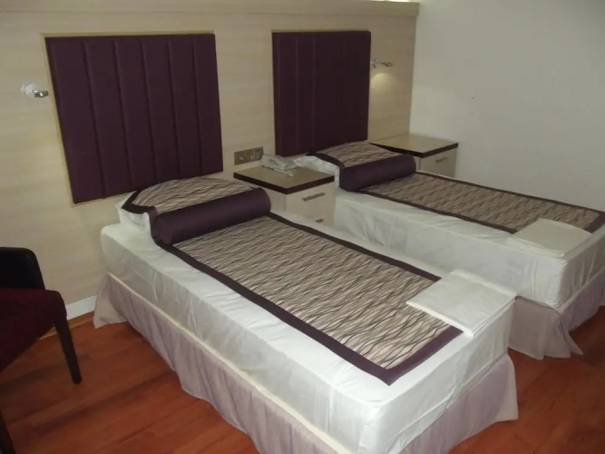 Bronze Hotel