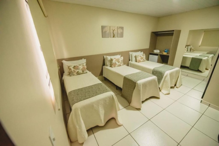 Standard Triple room