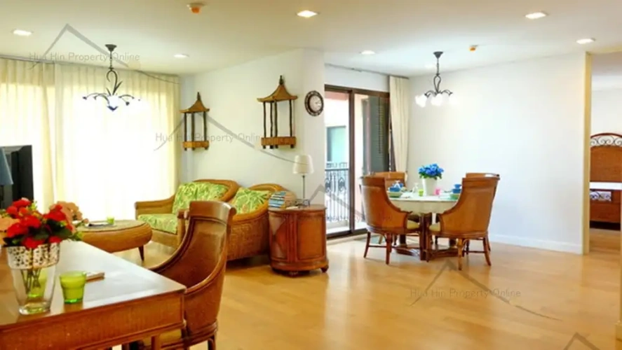 3 Bedrooms Standard room with balcony and with pool view
