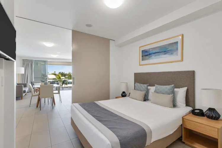 1 Bedroom Apartment with balcony and with ocean view