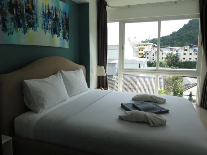 6-38 - 2 Bdr Condo With Balcony and Shared Pool