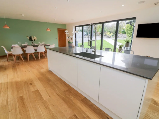 Low Wood House