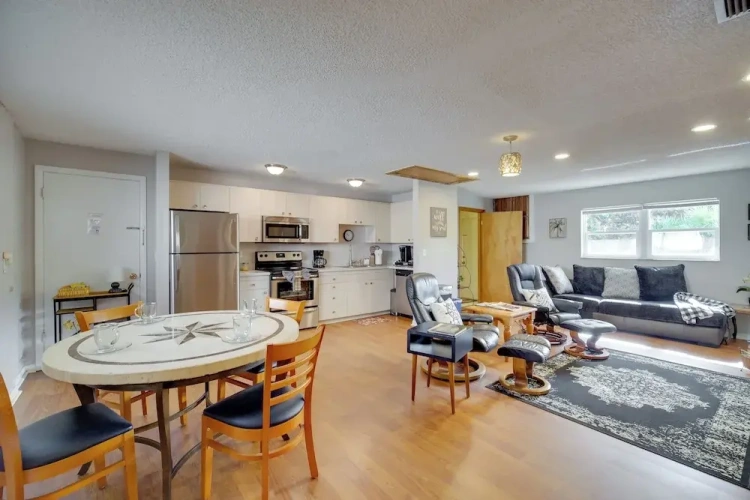 1 Bedroom Apartment