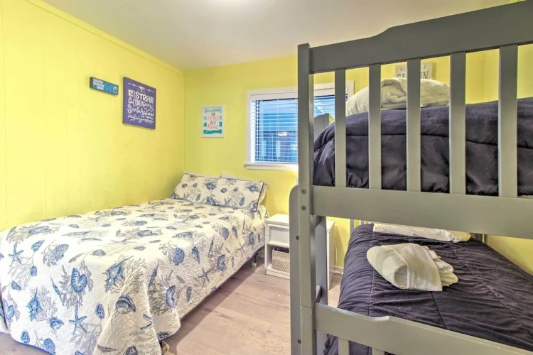 2 Bedrooms Apartment
