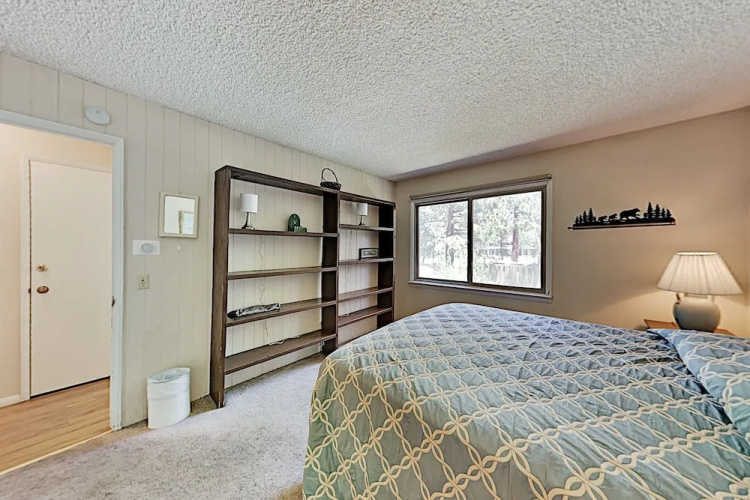 3251chat 4 Bedroom Condo