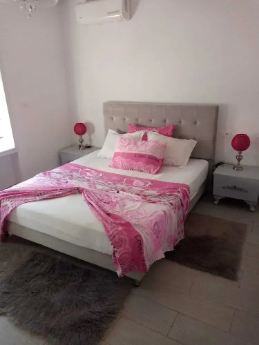 Cosy Flat for Your Honeymoon
