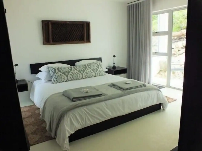 1 Bedroom Comfort room