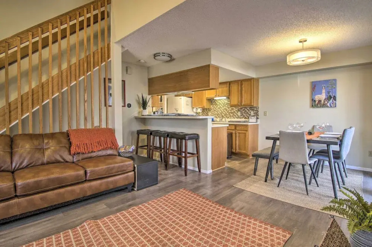 Manitou Springs Escape w/ A/C & Private Deck!