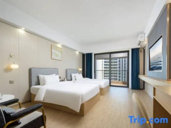 Deluxe Twin room with balcony and with view