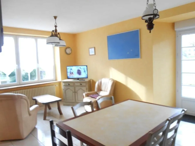 2 Bedrooms Cottage