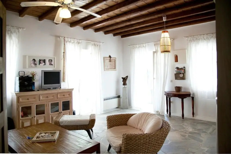 Pantelis House