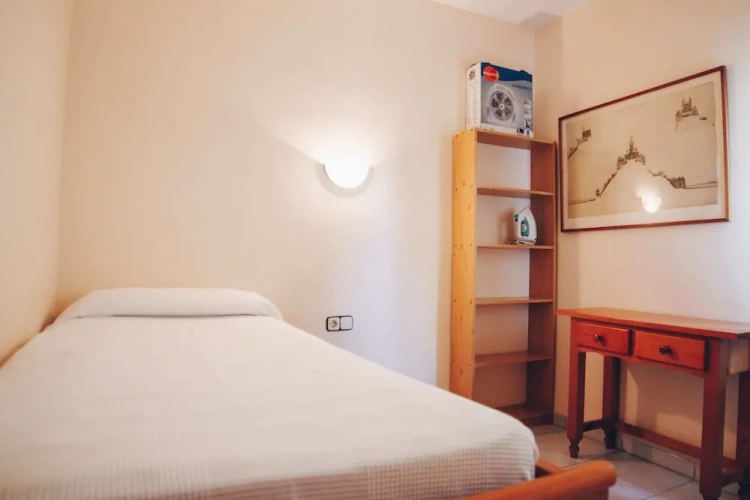 3 Bedrooms Apartment