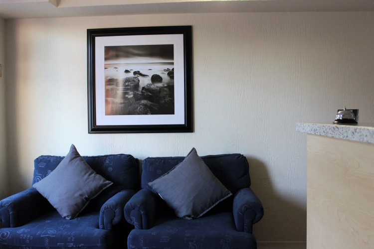 Wharncliffe Suites Motel