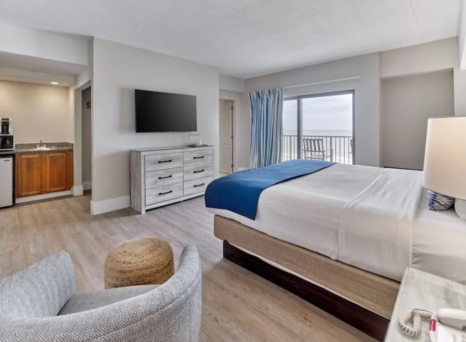 Standard Double room with balcony and oceanfront