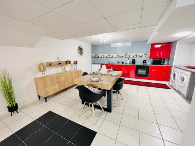 1 Bedroom Apartment