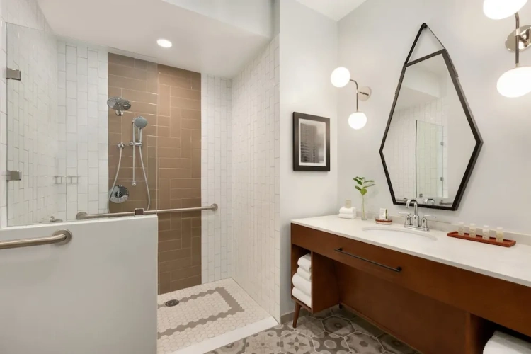 Standard Mobility Accessible Double room