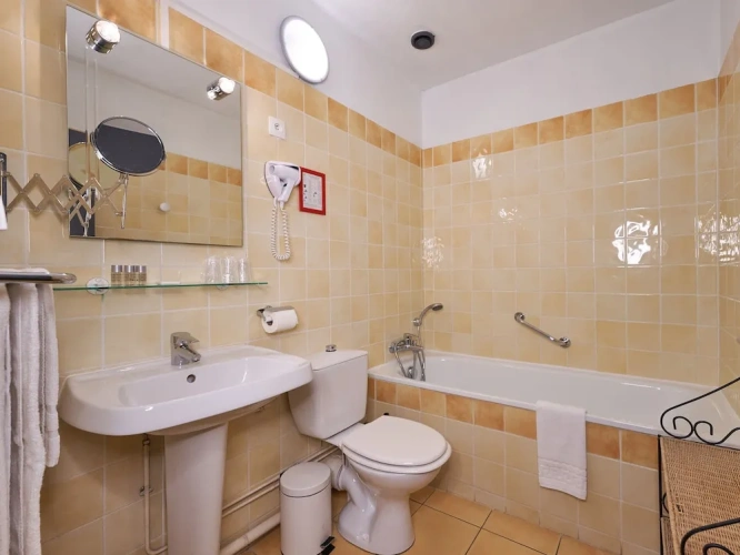 Superior Triple room