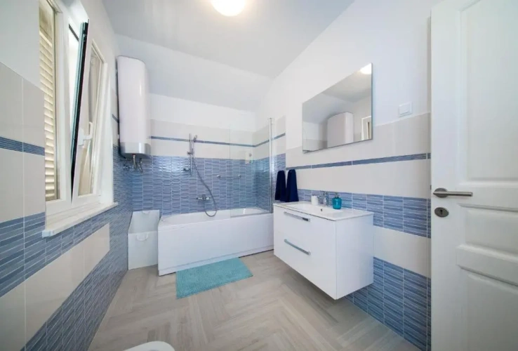 1 Bedroom Apartment with view