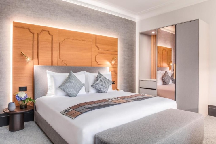 Superior room