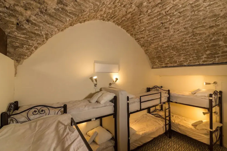 PoliHosts Old Jaffa - Hostel