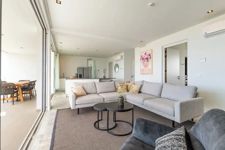 Mambo Beach Holiday Apartments