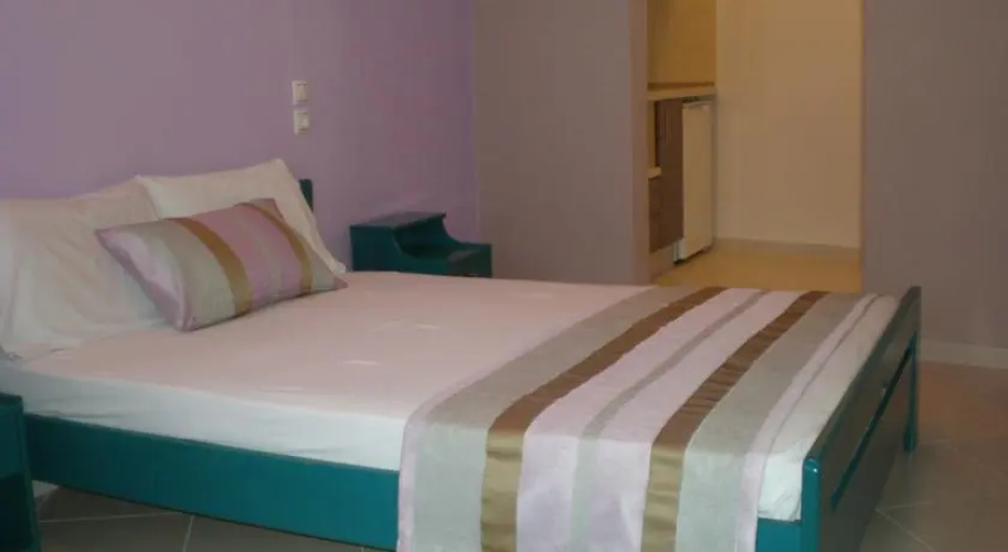 Almira Rooms