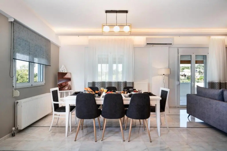 Fully rennovated 4bedr villa,a luxury retreat with superior facilities!