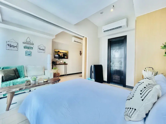 Uptown Parksuites 1