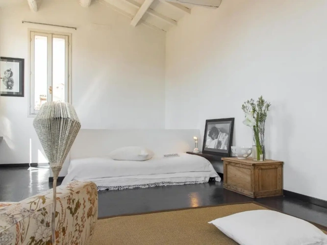 1 Bedroom Attic Apartment