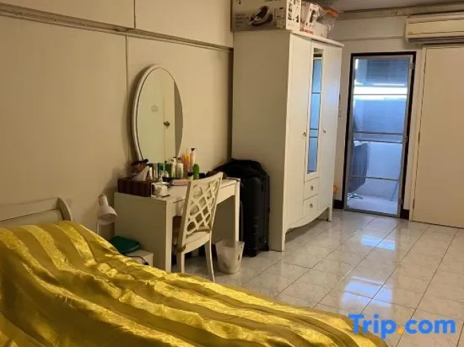 Single Apartment