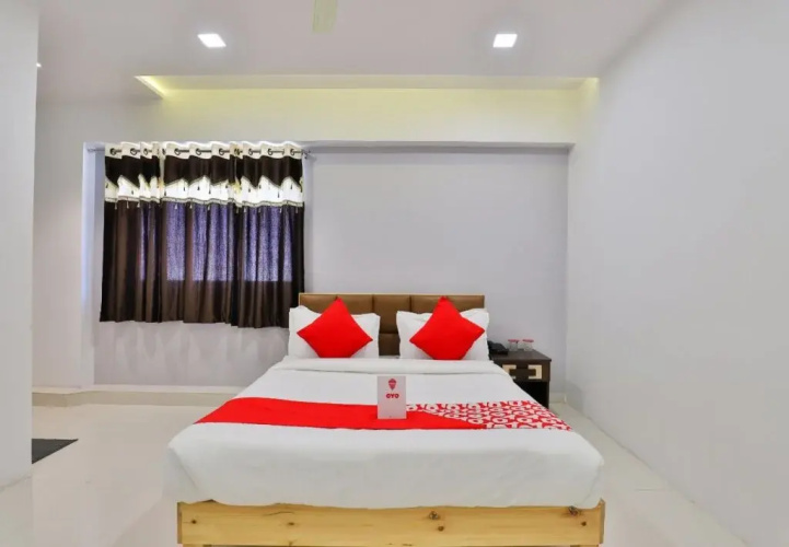 OYO 17069 Blue Orchid
