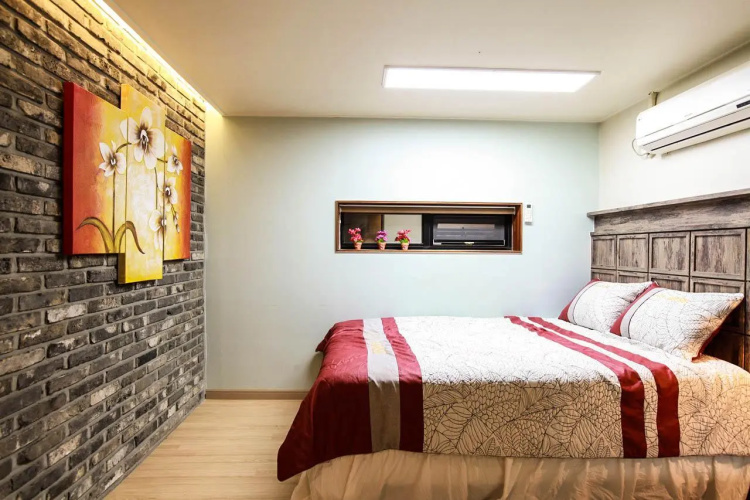 Ara House Pension