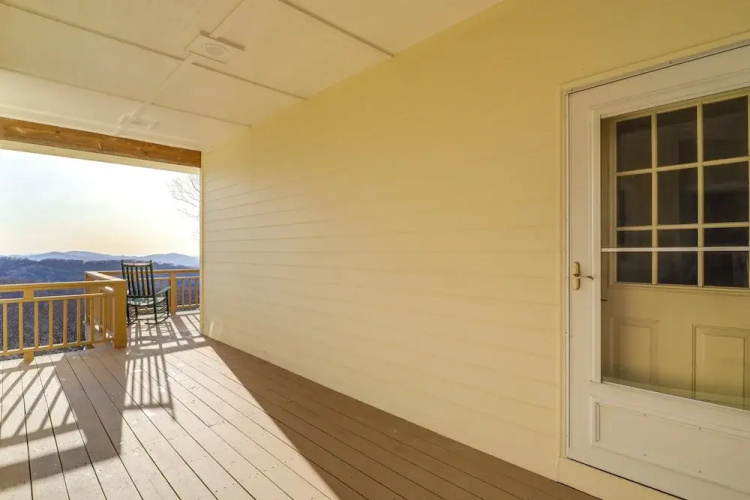 3 Mi Beech Mtn Resort: Cozy Studio w/ Deck & View!