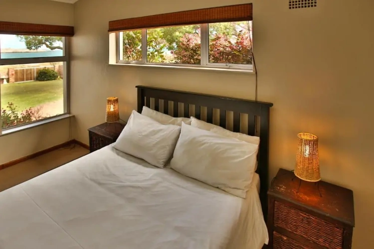 4 Bedrooms Cottage