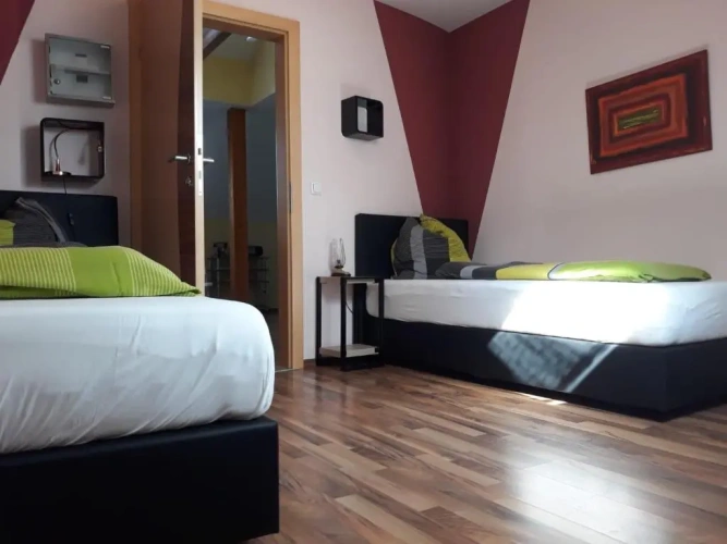 2 Bedrooms Apartment
