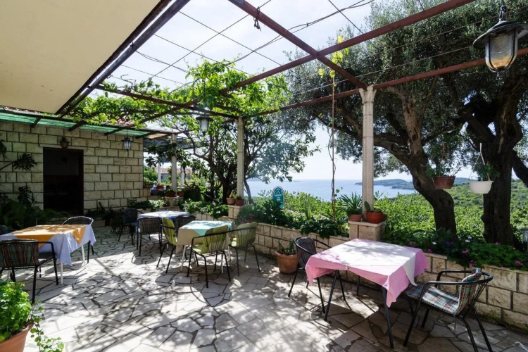 Guesthouse Moretić