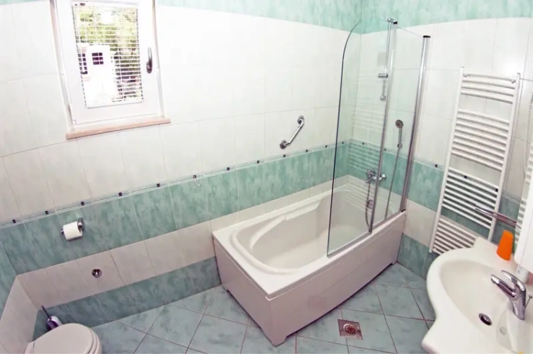 1 Bedroom Quadruple Apartment with balcony